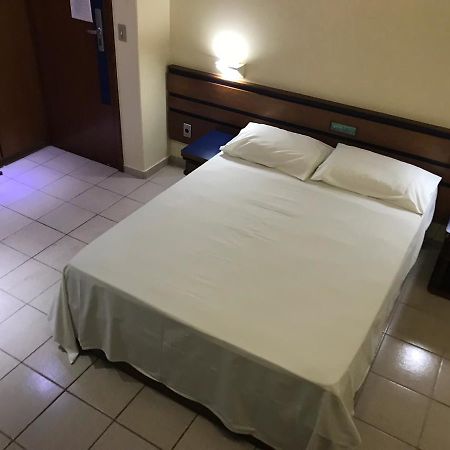 Oft Plaza Oeste Hotel Гояния Экстерьер фото